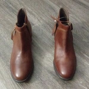 New Bella Vita Ankle Boots